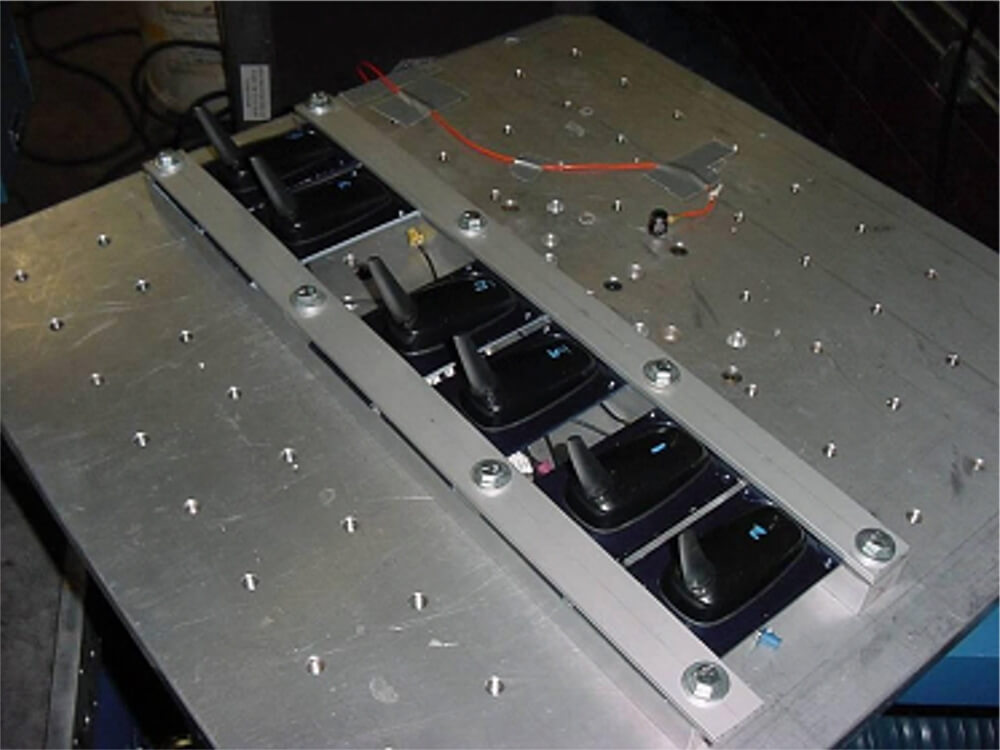 Automotive Antenna Vibration