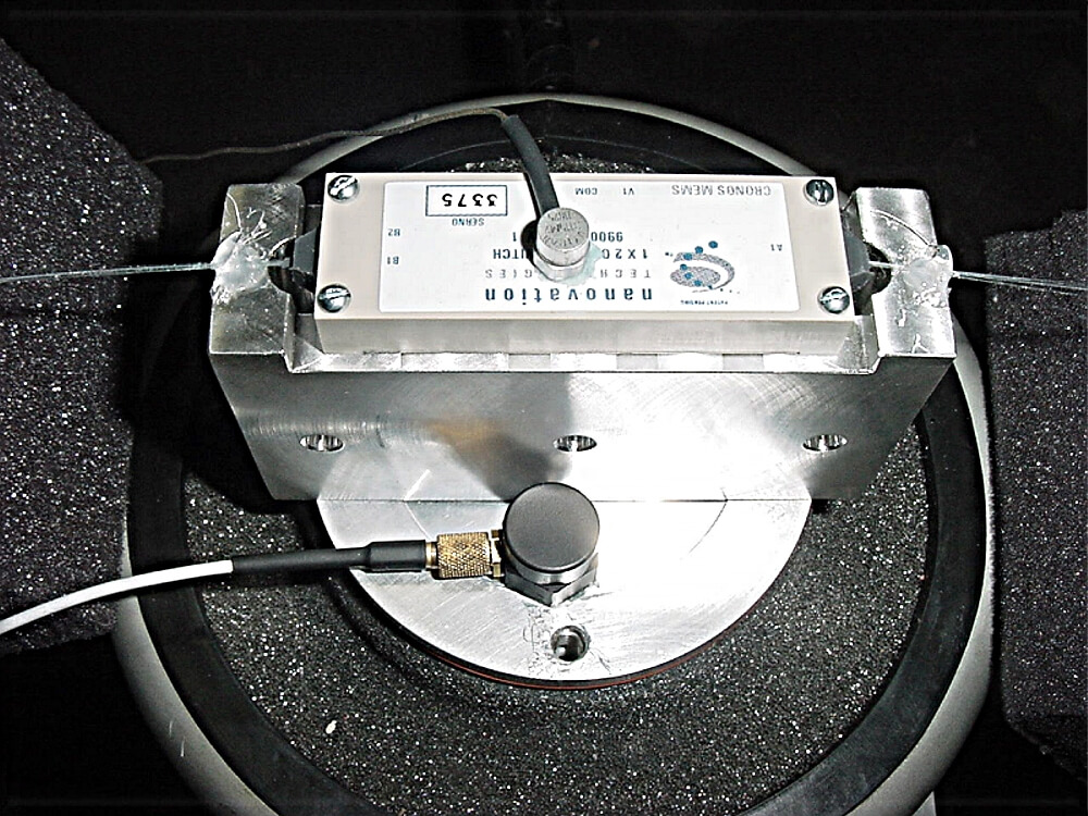 Optical Switching Chip Undergoing Vibration